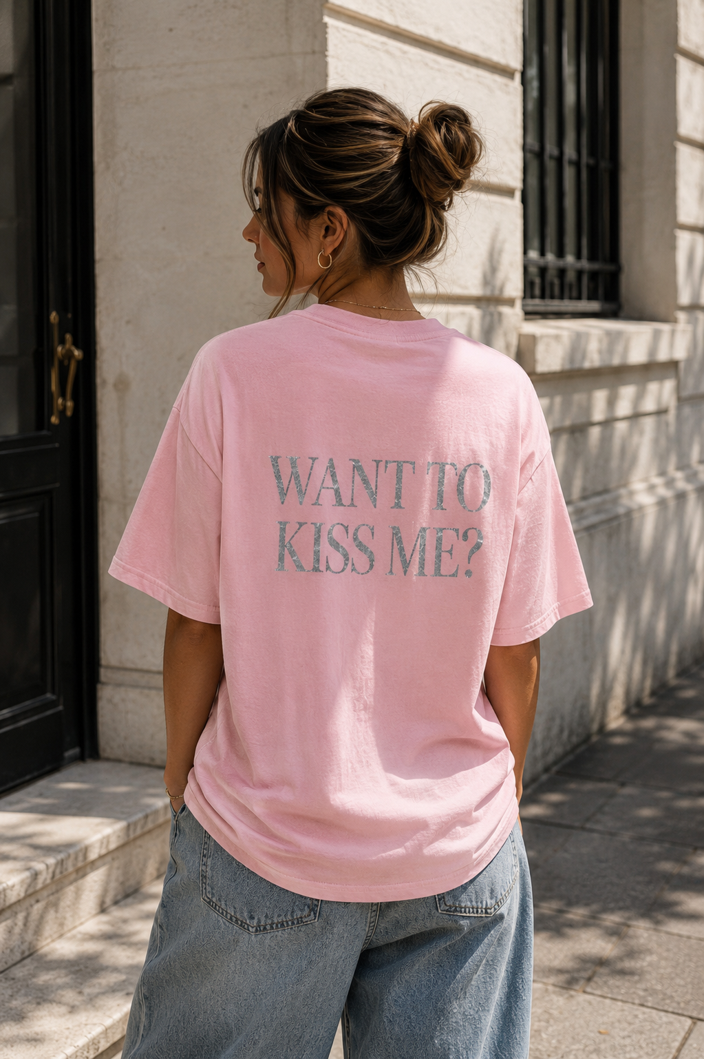 T-shirt Unisex “WANT TO KISS ME?”